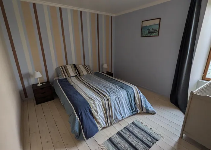 Jolie Maison En Pierres Au Calme Dans Un Charmant Village Aux Portes De Bayeux